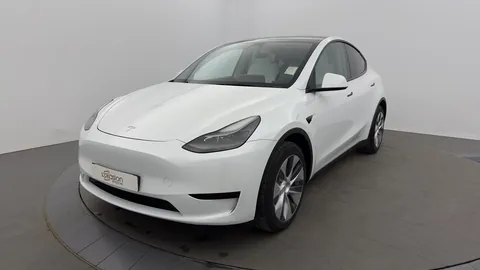 Tesla MODEL Y Standard RWD