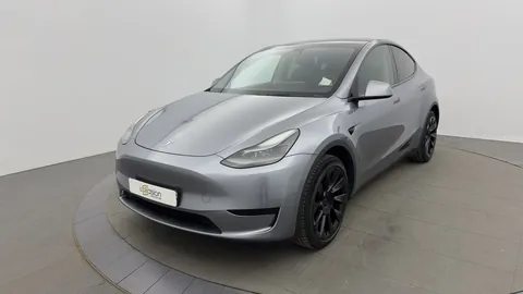 Tesla MODEL Y Standard RWD