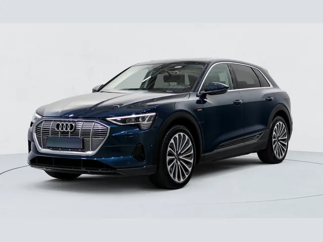 Audi e-tron 50 quattro 313 ch e-tron suréquipée
