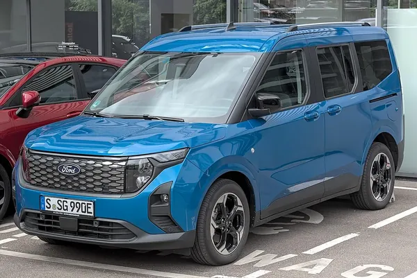 Photo Ford E-Tourneo Courier