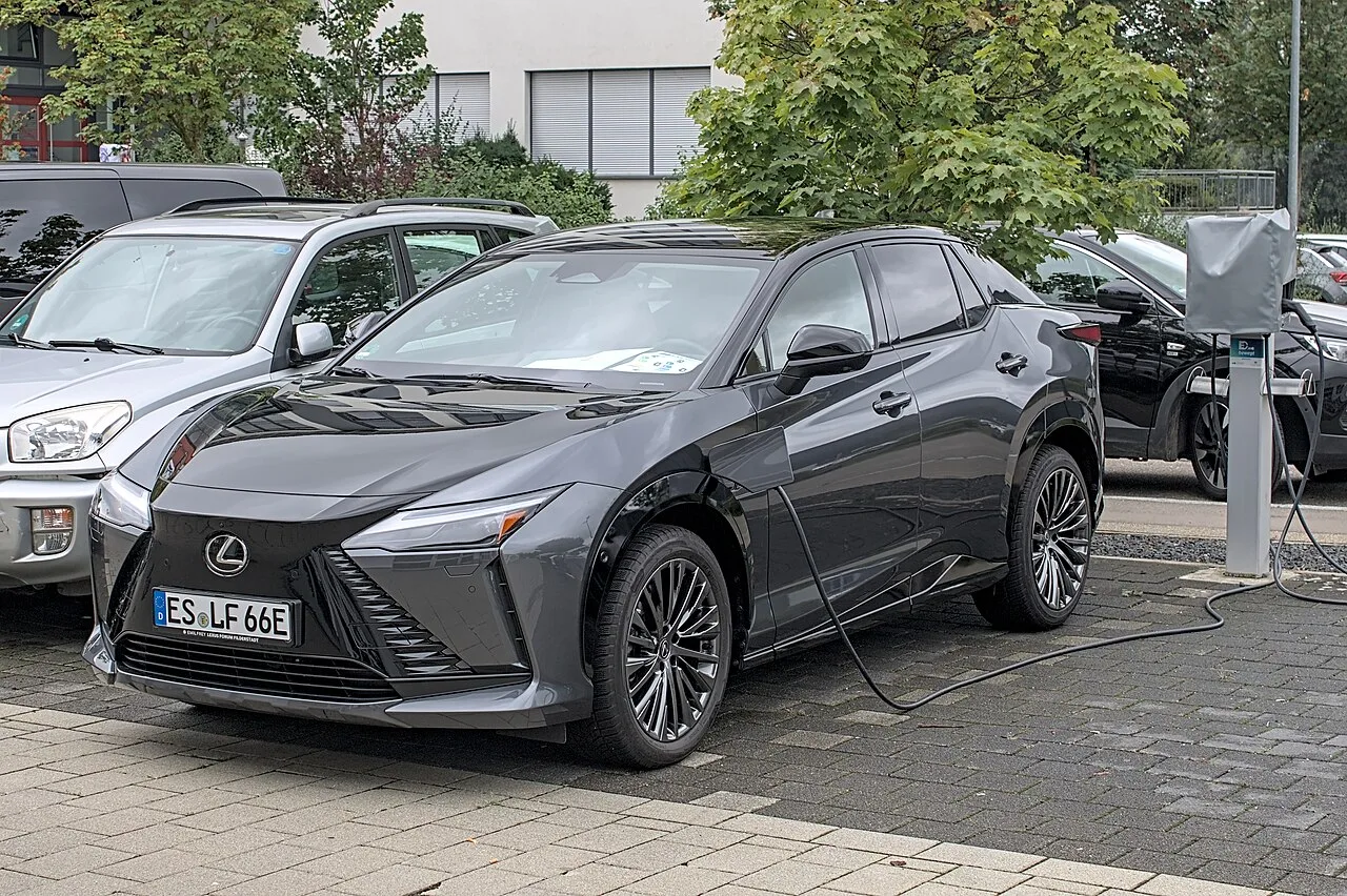 Photo Lexus RZ